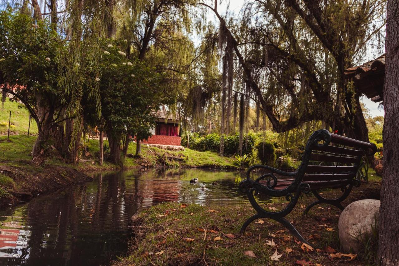 Hotel Y Centro De Convenciones Pueblito De Yerbabuena Paraiso Natural Чіа Екстер'єр фото